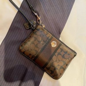 Wristlet